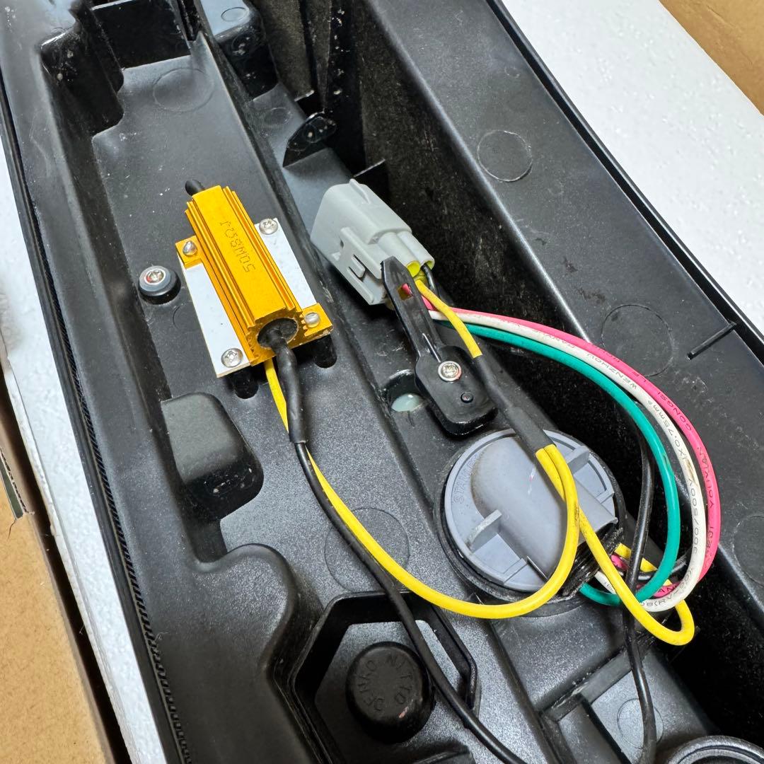 ❤️送料無料❤️80系ヴォクシー テールランプ スモーク ダズフェローズ 中古品