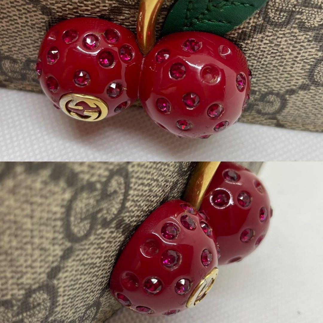 【美品】グッチ 476050・1147 GG スプリーム チェリー 二つ折り財布