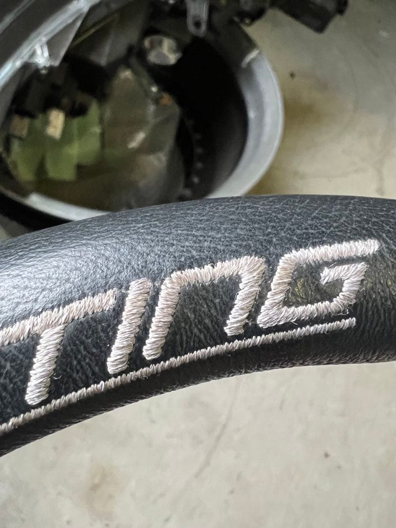 モモ　MOMO 33パイ ステアリング　ドリフティング　ディープタイプ