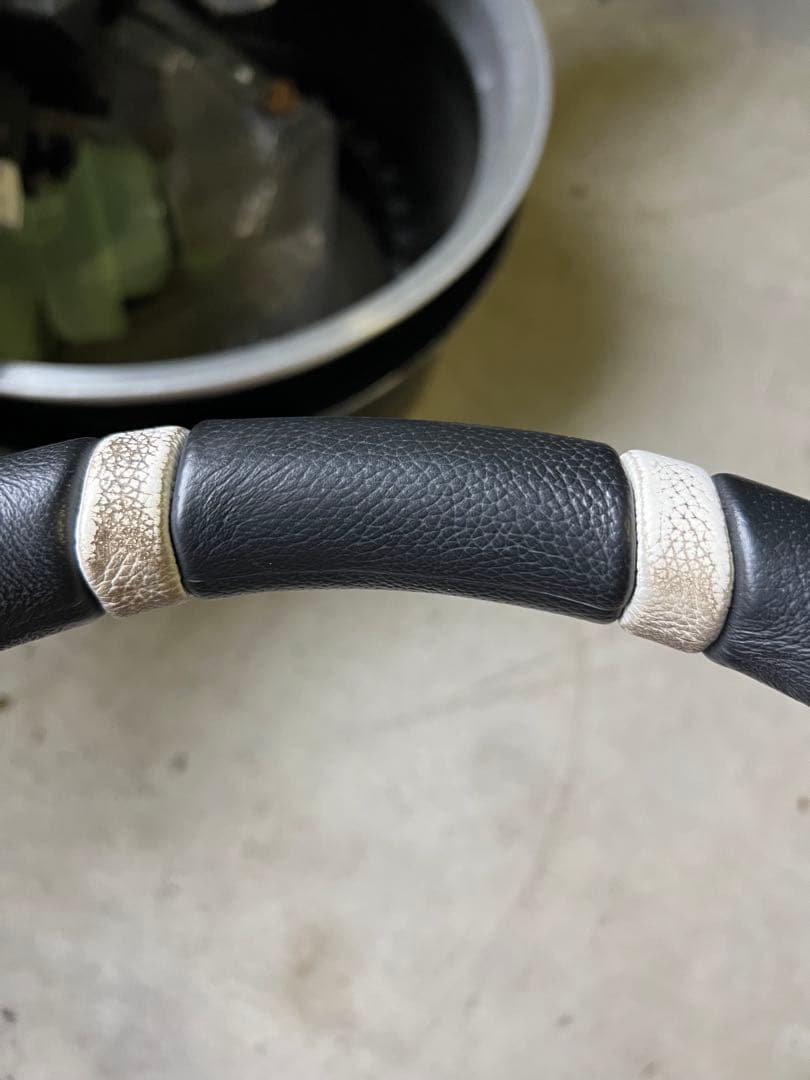 モモ　MOMO 33パイ ステアリング　ドリフティング　ディープタイプ