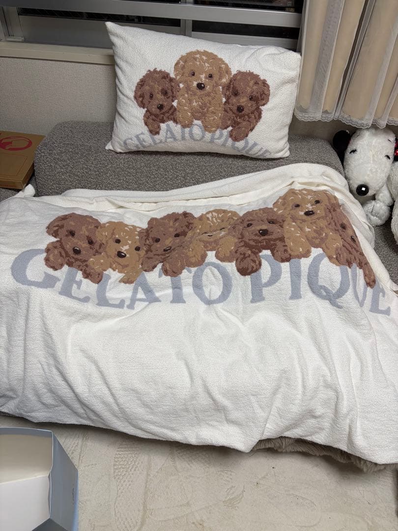 gelato piqueトイプードルジャガードブランケット