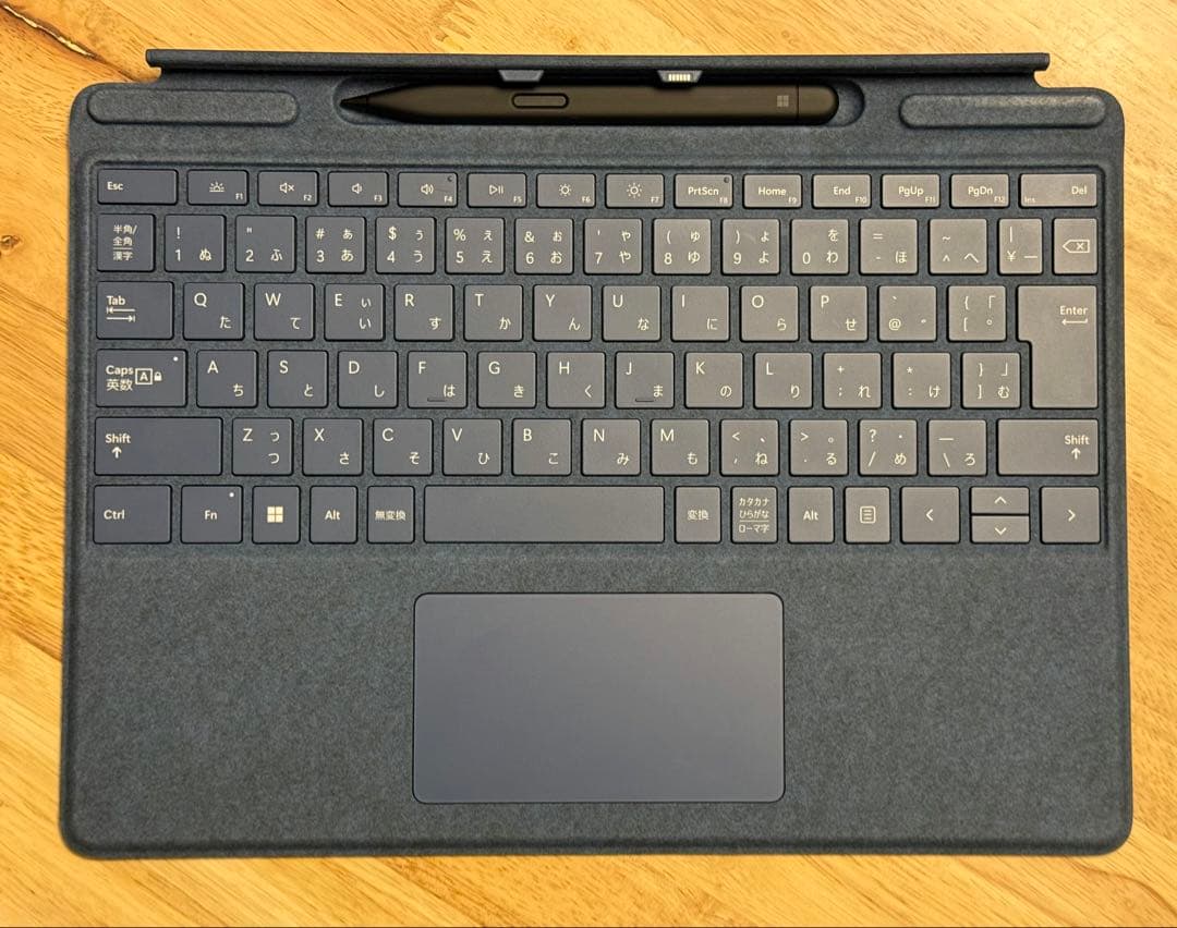 ひろき Microsoft Surface Pro8 i5 8GB RAM