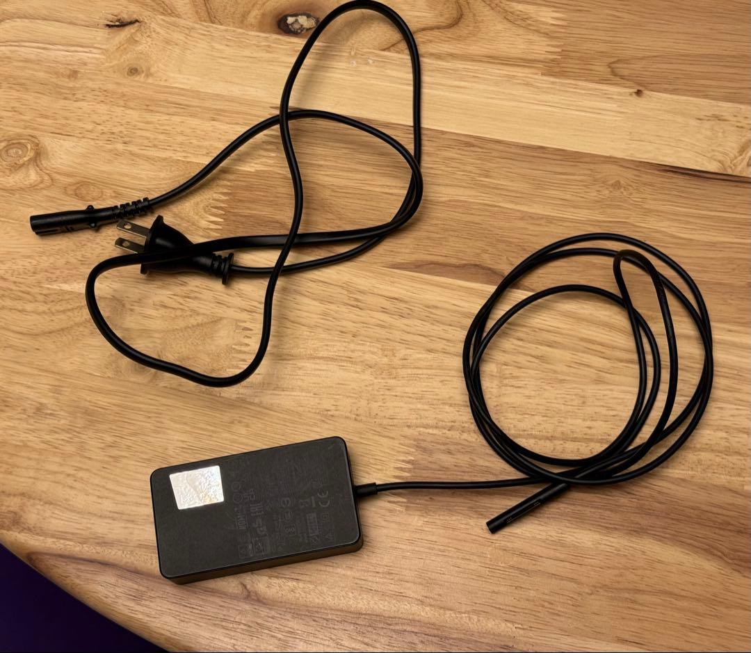 ひろき Microsoft Surface Pro8 i5 8GB RAM