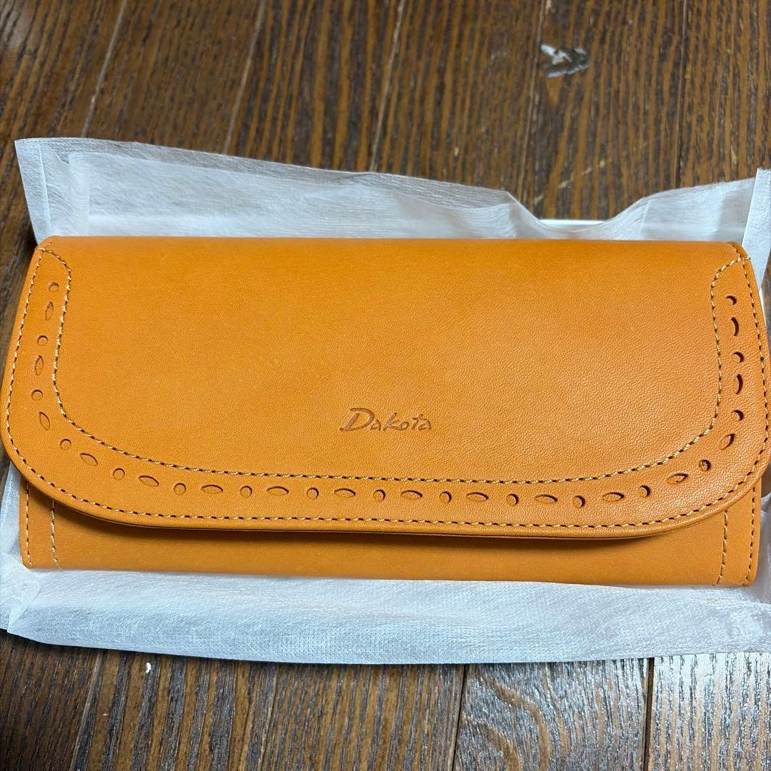 Dakota キャメルレザー 長財布