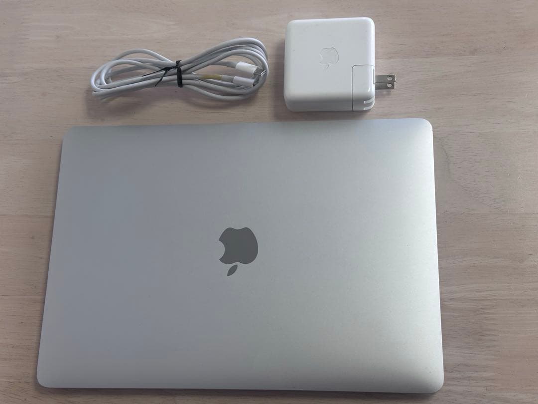 動作品！MacBook Pro2020 Core i7•16GB •512GB
