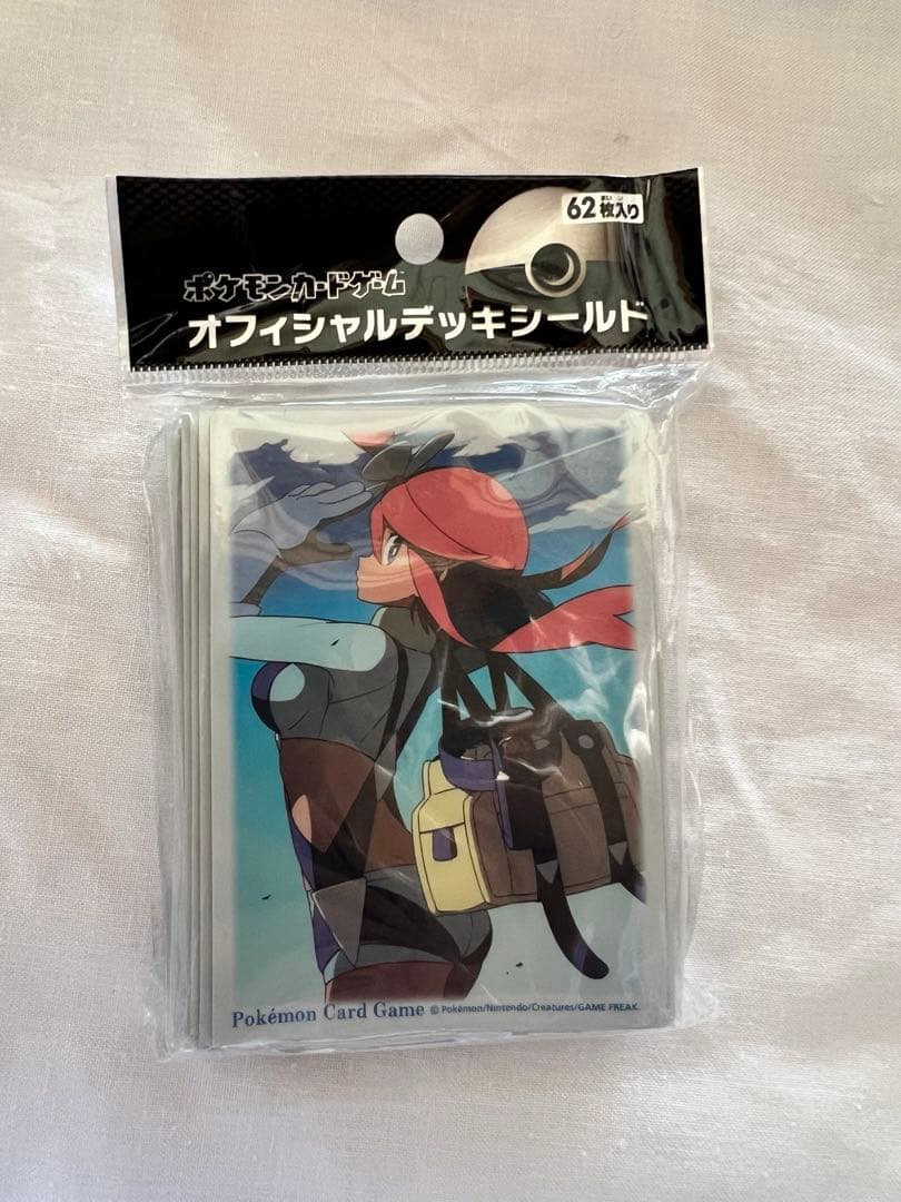 【大幅値下げ！】ポケモンカードゲーム フウロ　デッキケース　デッキシールド