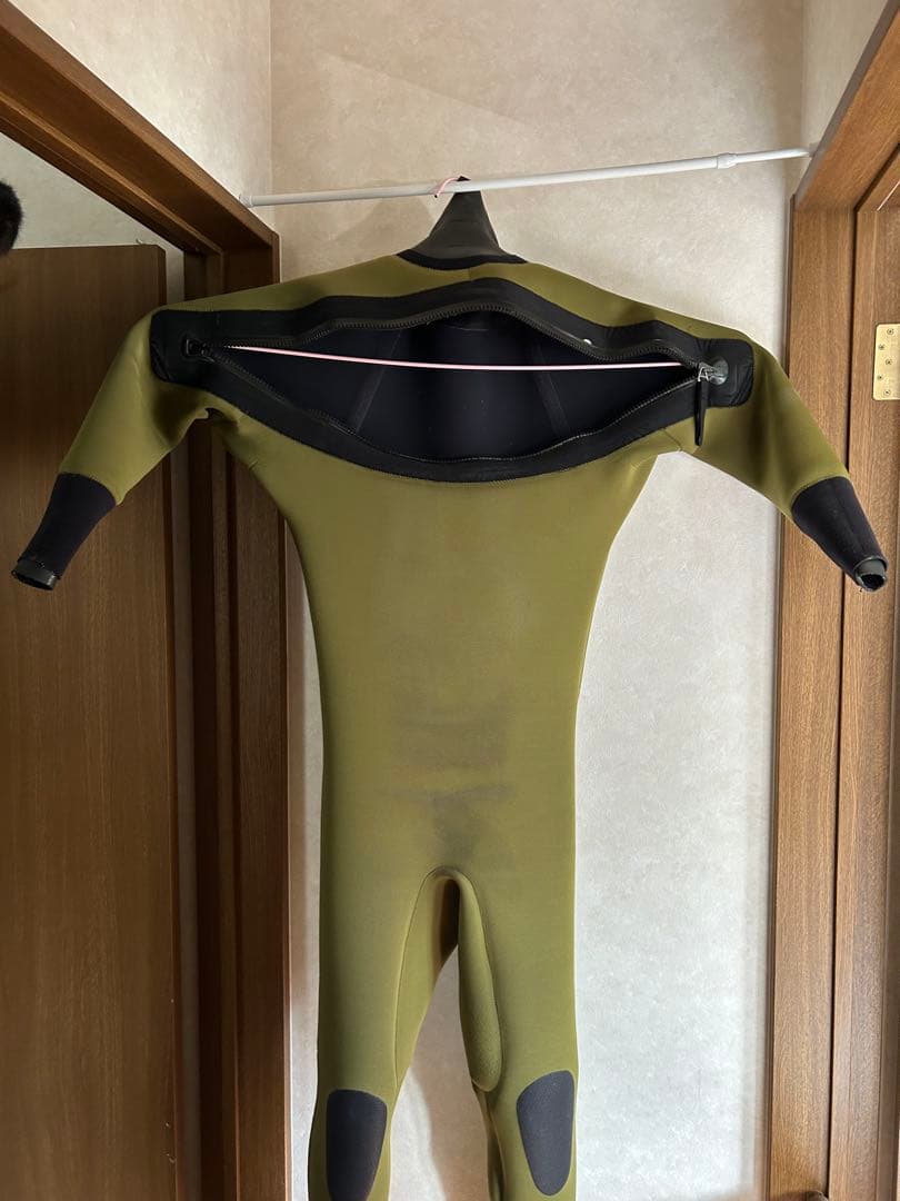 ドライスーツ mellow