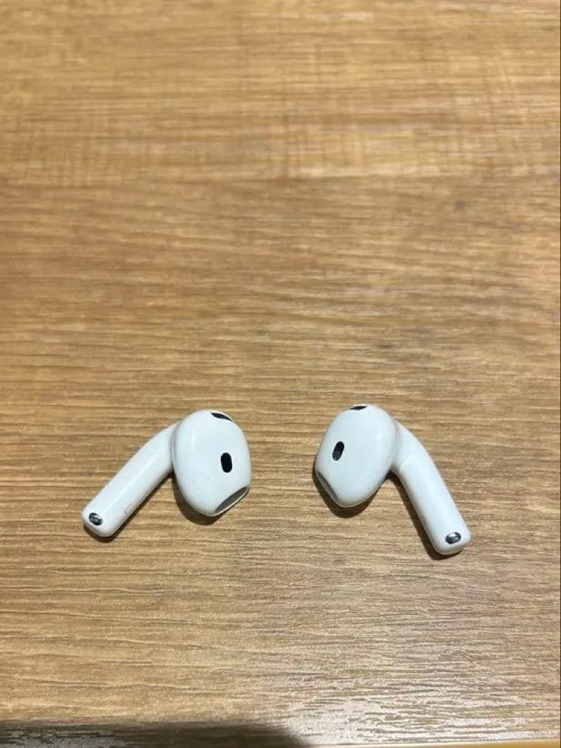 AirPods第四世代(ノイキャンなし) 充電ケース付き