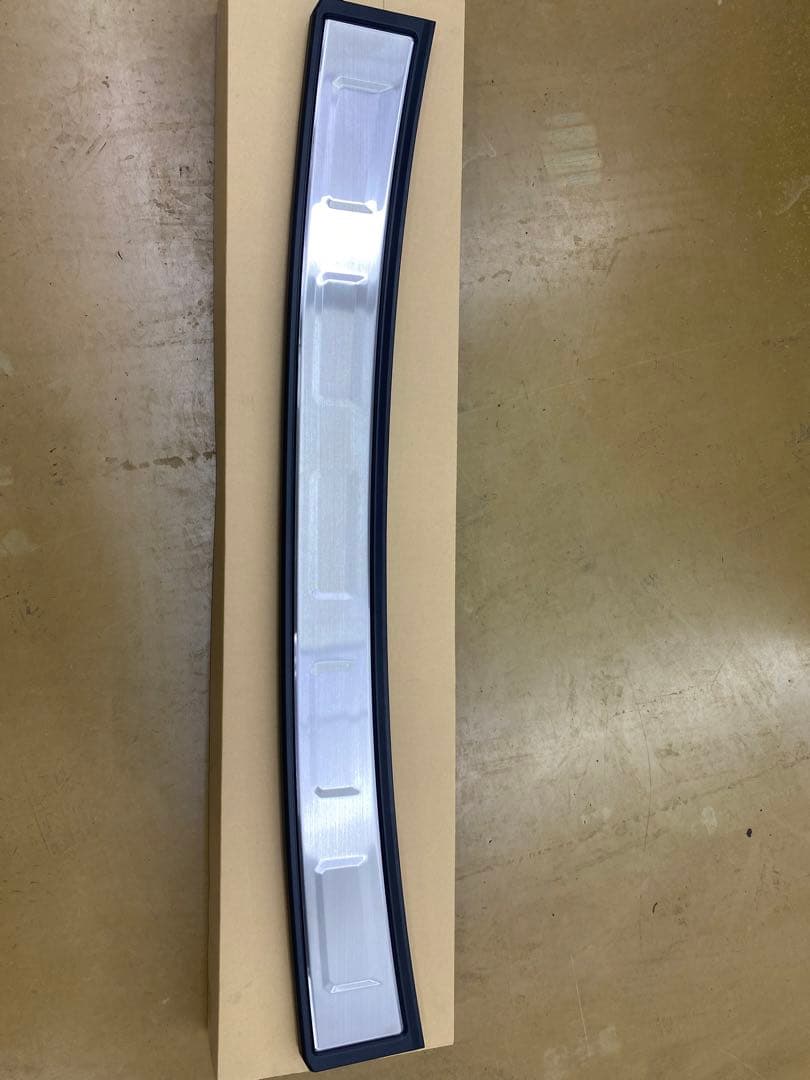 モデリスタリヤバンパーステップガード