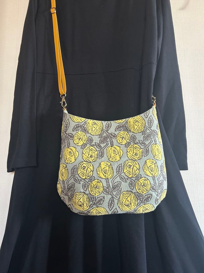 ミナペルホネン★rosy×choucho ショルダーポシェット★ハンドメイド