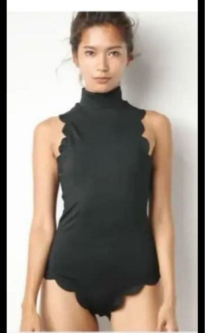 Mikomori Wavy Suit (S0024) ブラック