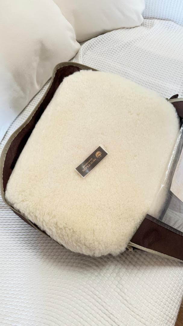 西川　NISHIKAWA エデンホープ　マフロン　ラグ　 未使用　タグ付き♪