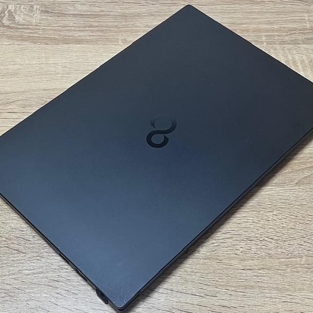 使用浅！2023《優良美品》ウルトラスリムモバイル！富士通 U9313