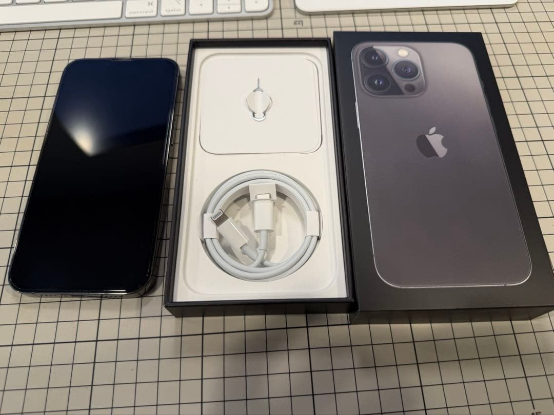 US版 iPhone 13 Pro 256GB グラファイト
