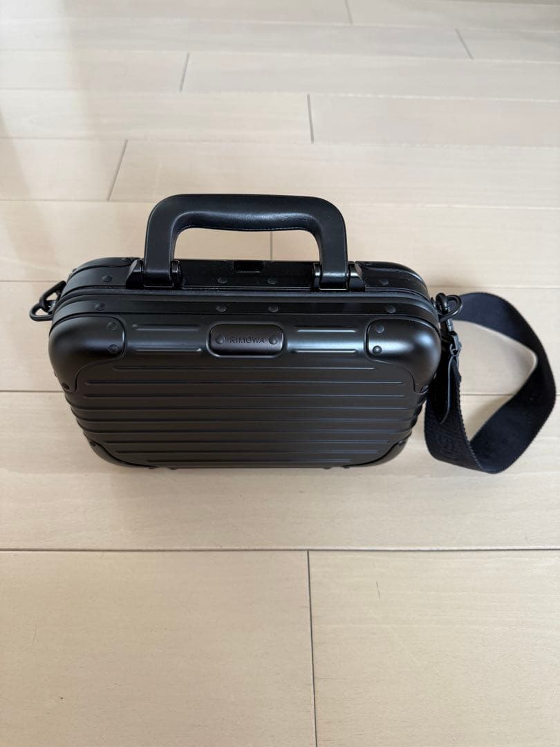 リモワ　クロスボディバック