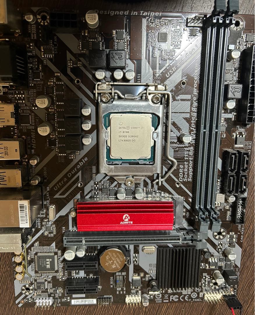 【ジャンク】i7-8700 対応マザーボード CPUクーラー 3点 映像出力不可