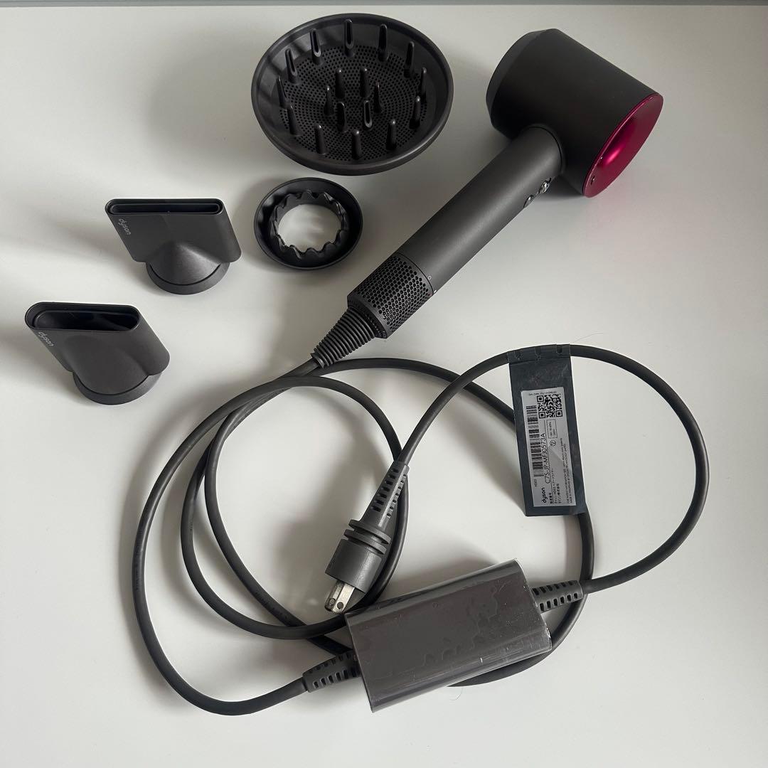Dyson Supersonic ヘアドライヤー