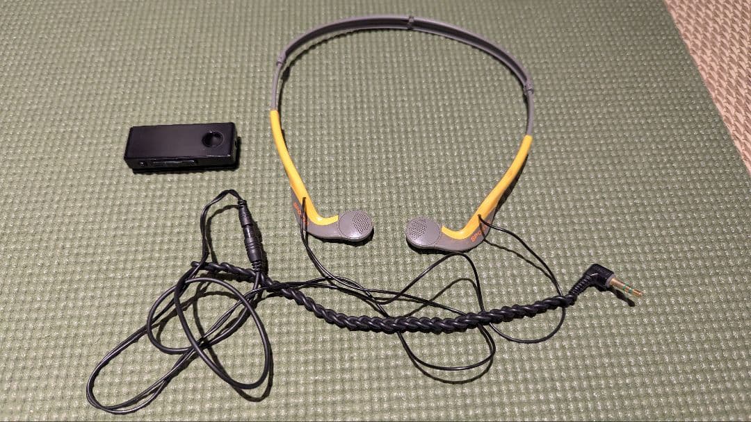 ソニー折りたたみヘッドフォン　MDR-A30G とSBH-50セット