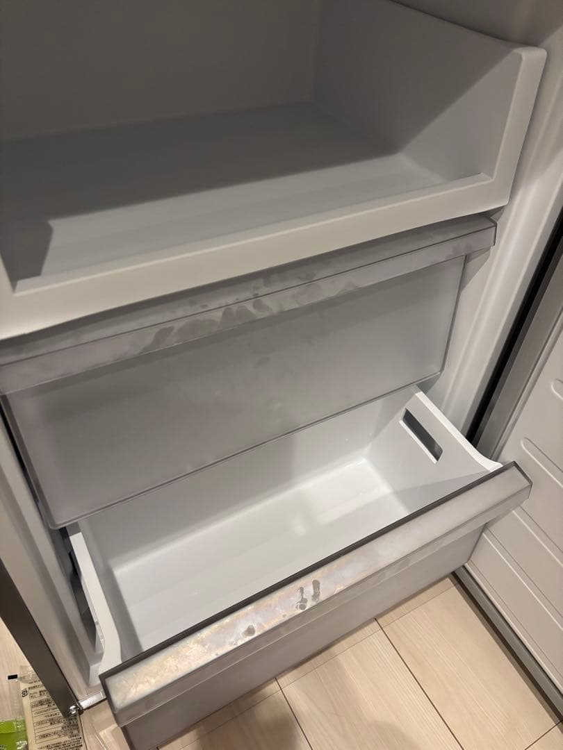 【高年式美品】comfee 冷凍冷蔵庫 RCB239DS1JP 2025年製