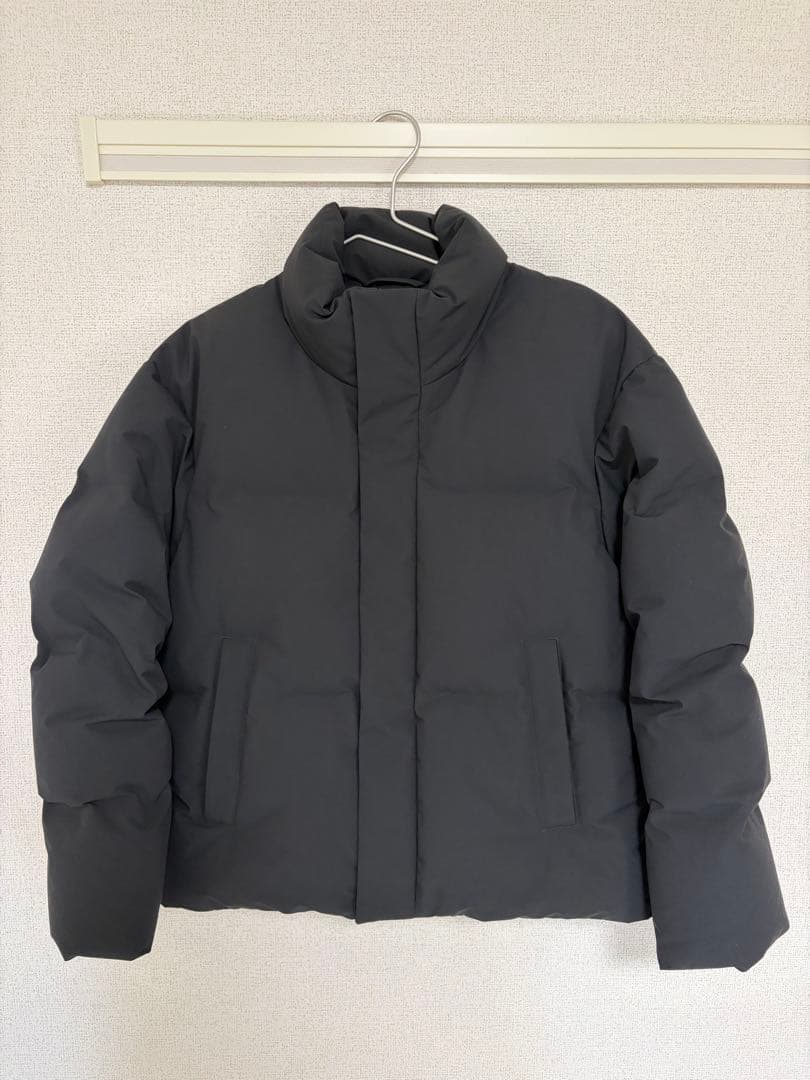 ユニクロ　シームレスダウンジャケット