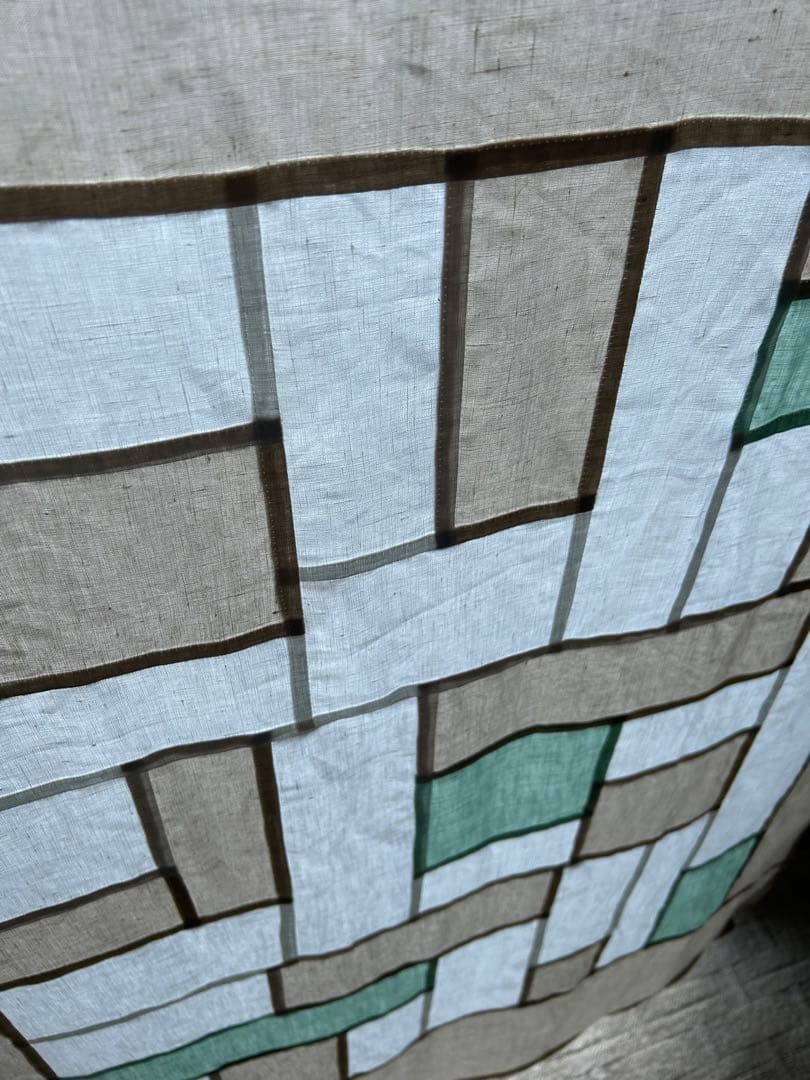 「かすみページです！！！」生成色とオフとペパーミントのポジャギ