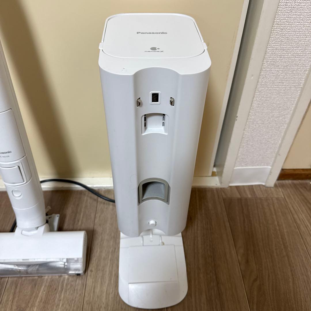 そら【動作確認済】Panasonic 充電式掃除機 MC-NS10K