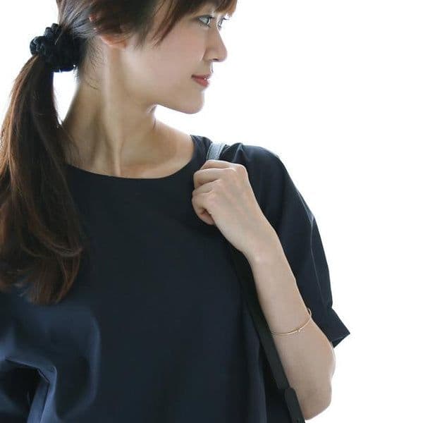 オレフィーチェ　ヌード バングル　18kYG 一粒ダイヤ　最終価格　お値下げ不可