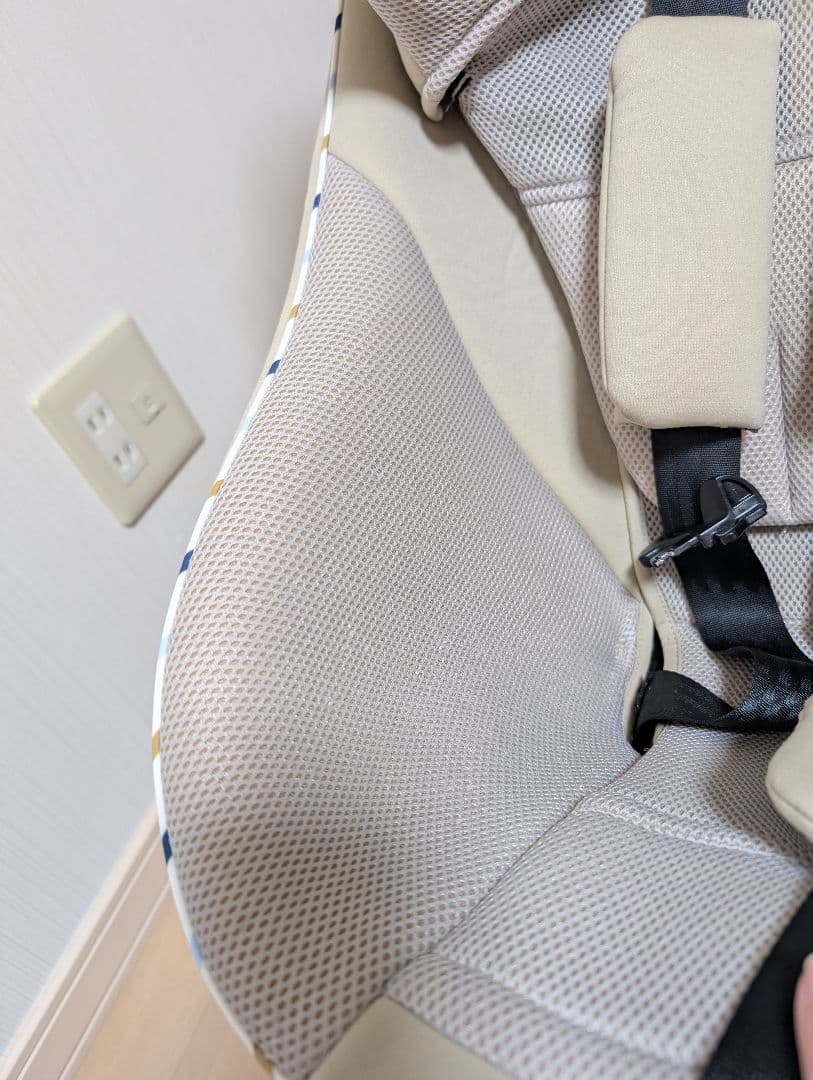 Combi クルムーヴスマート ベージュ　ISOFIX