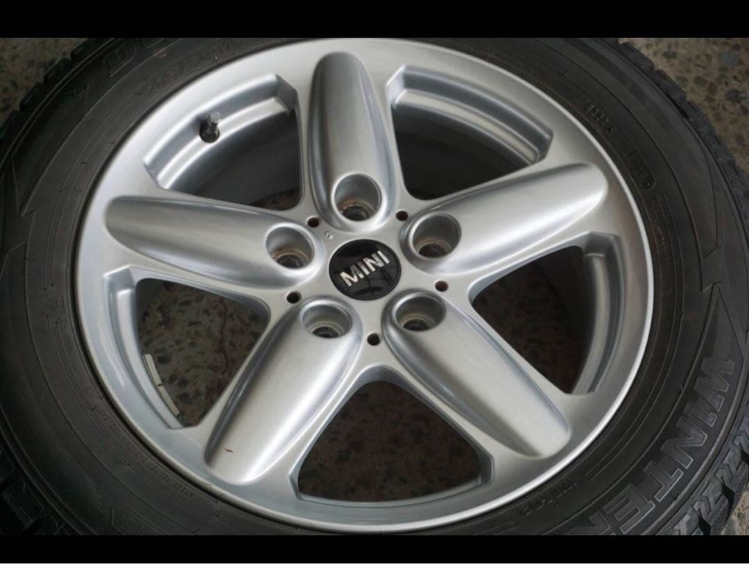 ミニクーパー　ダンロップタイヤ付き5スポークホイールセット