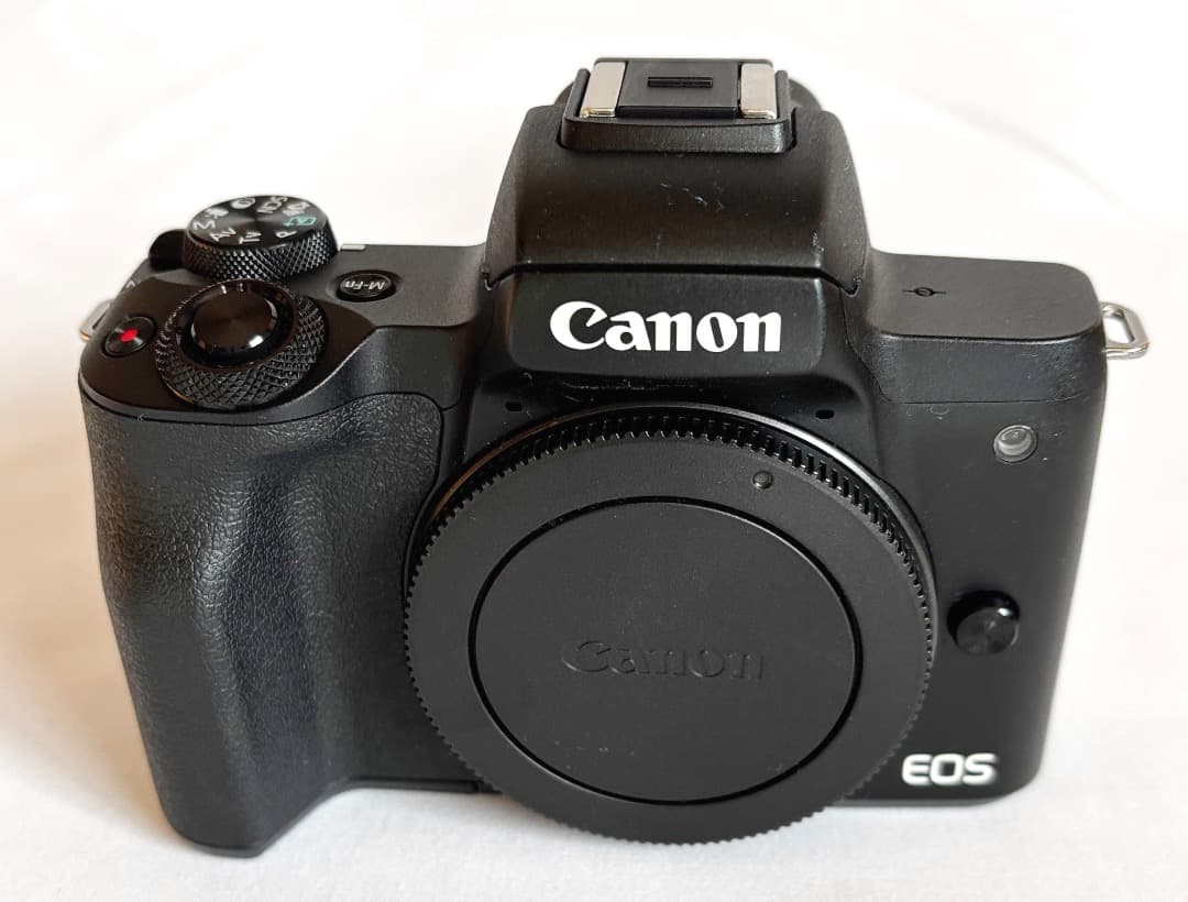 【中古】Canon EOS Kiss M レンズ2本セット ブラック 動作良好