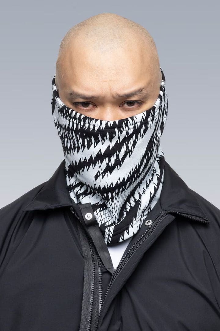 アクロニウム　ネックウォーマー　未使用品