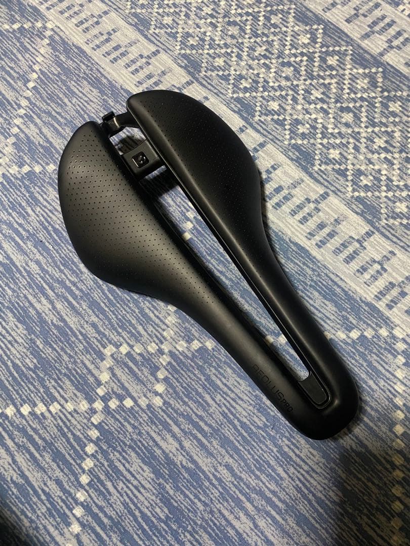 TREK Bontrager Aeolus Pro カーボンレールサドル