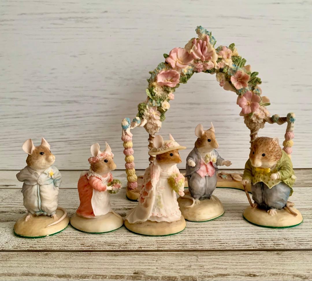 ブランブリーヘッジ のばらの村のものがたり ダスティとポピーのウェディング