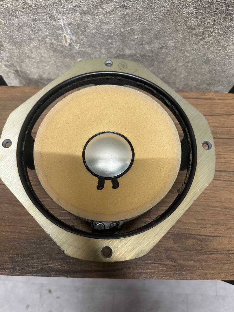 スピーカー JBL LE8T