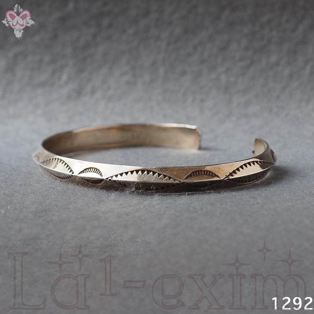 美品 インディアンジュエリー 刻印 LMC スターリング シルバー 銀 バングル