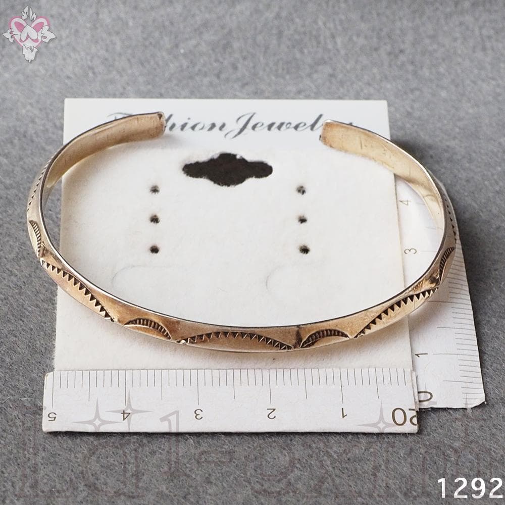 美品 インディアンジュエリー 刻印 LMC スターリング シルバー 銀 バングル