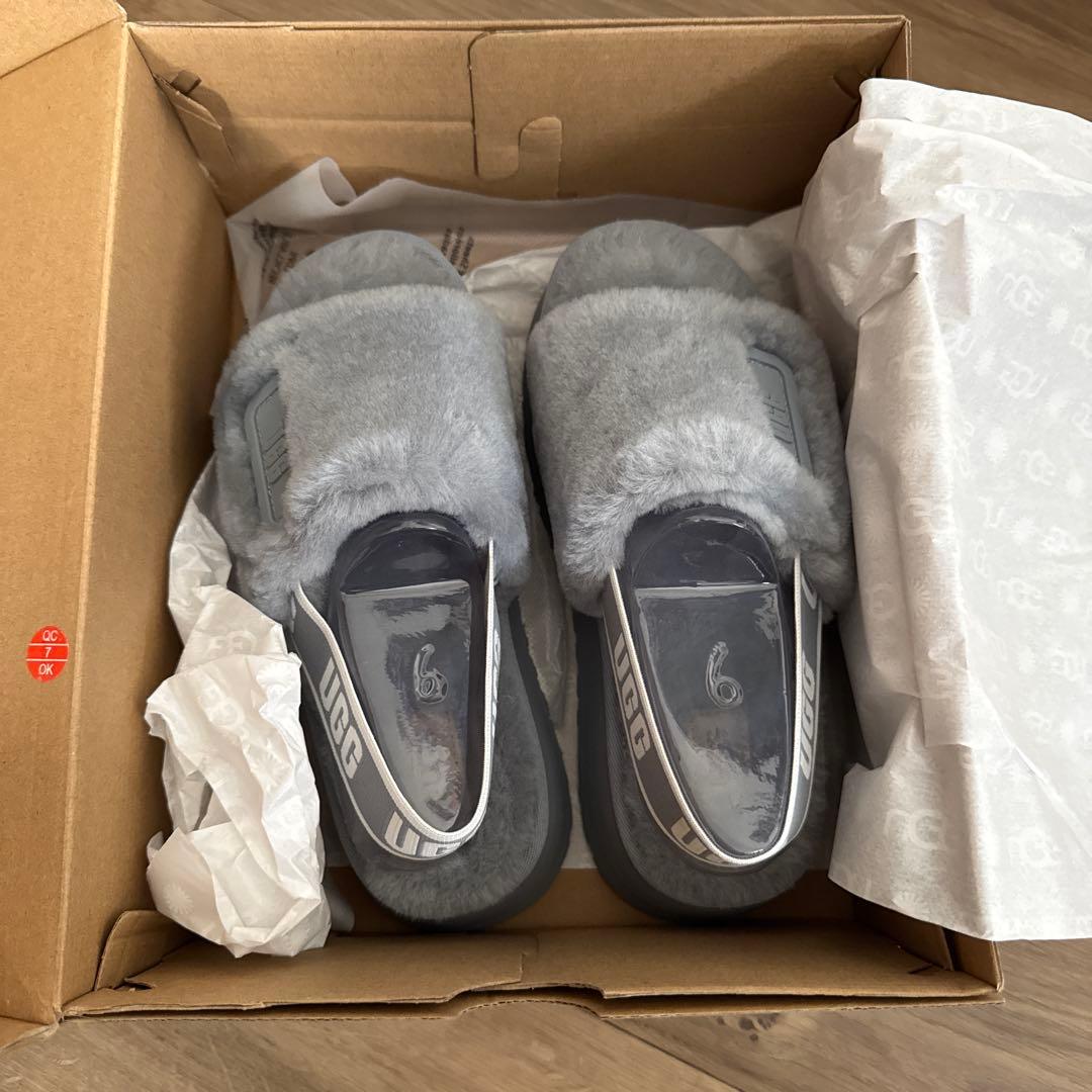 UGG グレー W DISCO SLIDE スライドサンダル