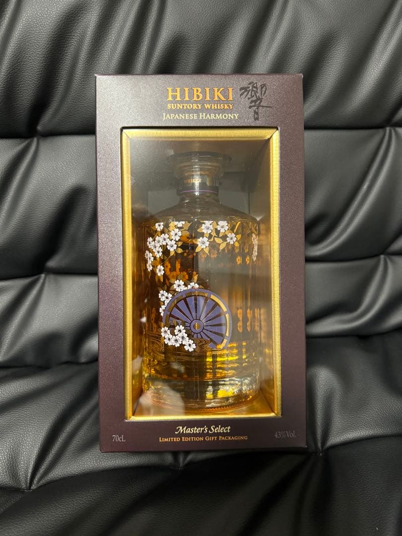 海外限定品】響　ジャパニーズハーモニー　マスターズセレクト　意匠ボトル