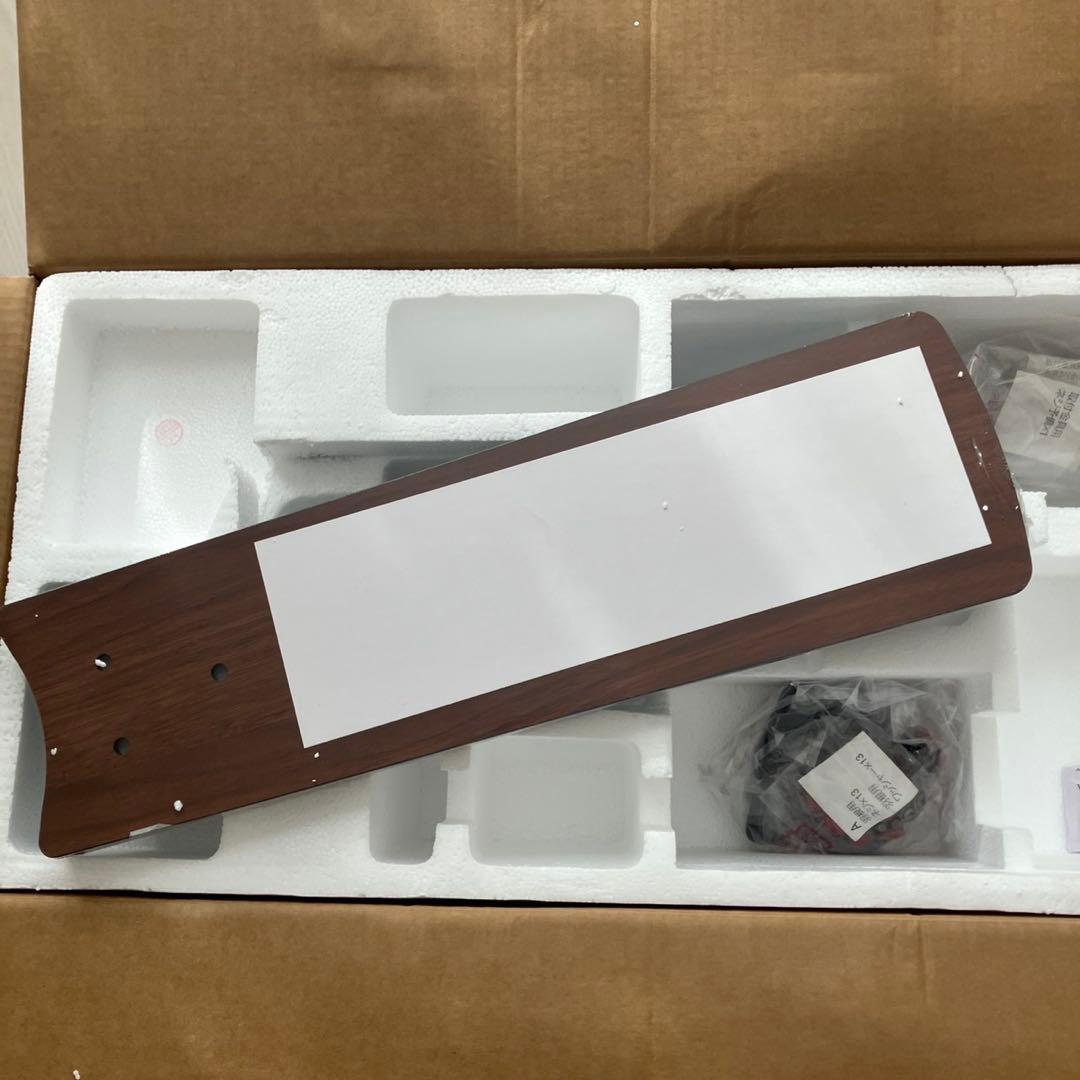 Lasvolta 4L シーリングファンライト