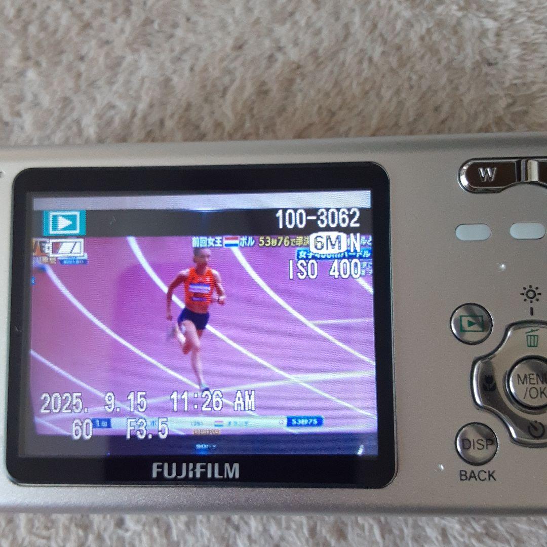 FUJIFILMデジカメ FINEPIX Z5　ラズベリーピンク　美品