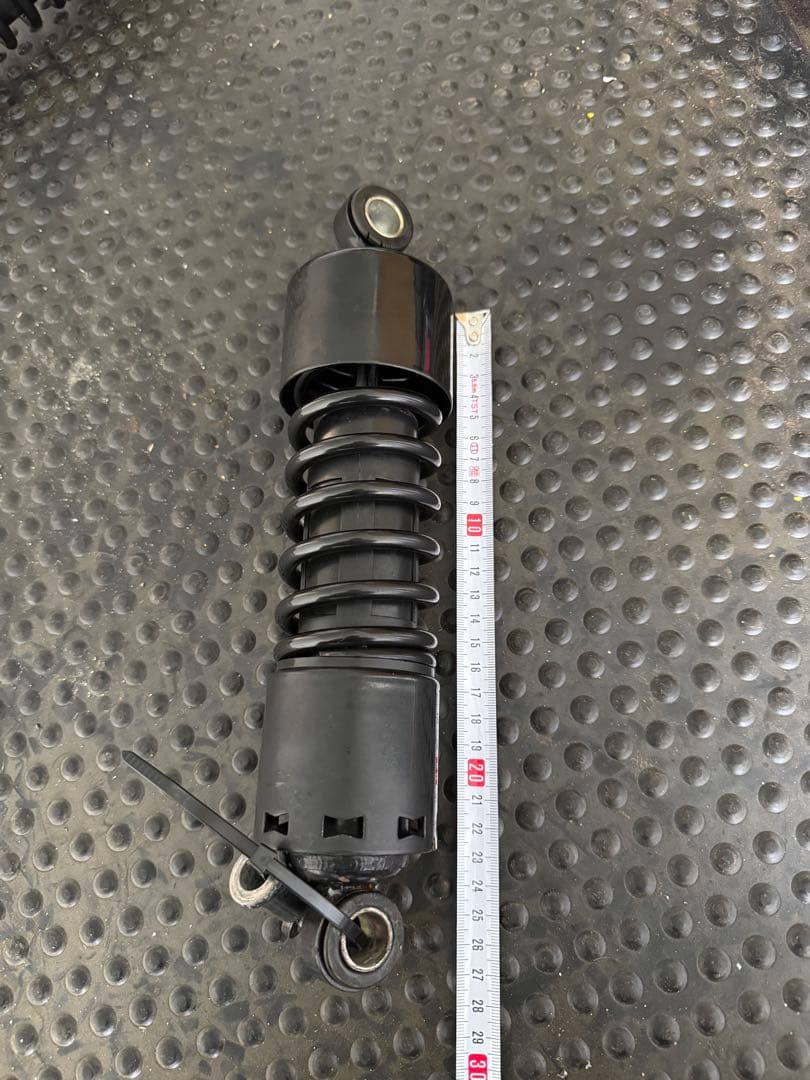 ハーレースポーツスターローダウン用リアサスペンション？2003年式についてました