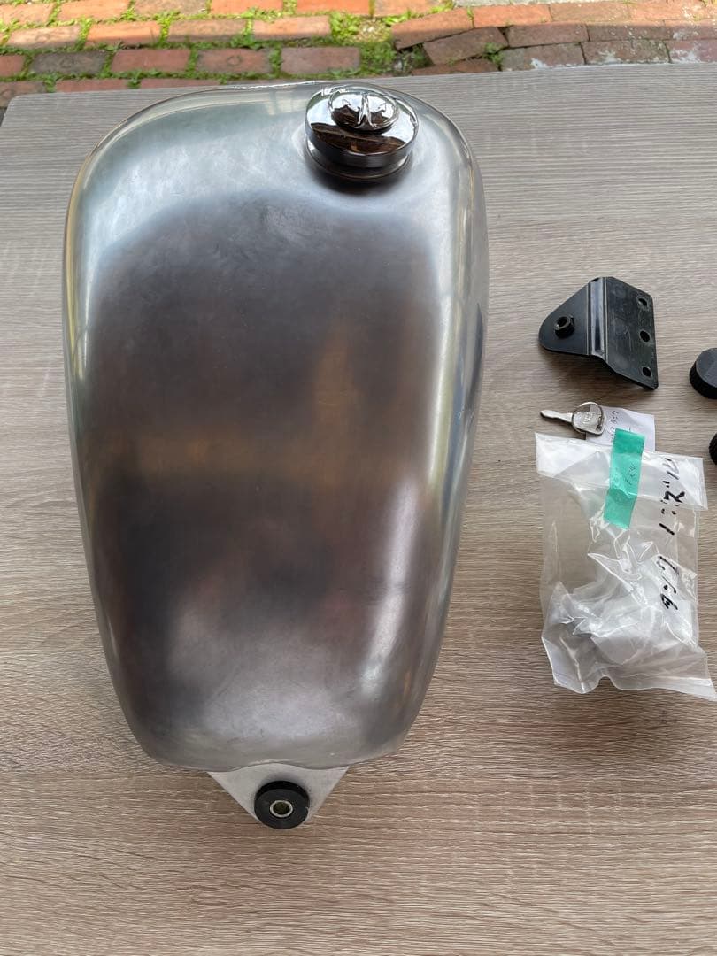 アルミタンク　　送料込み