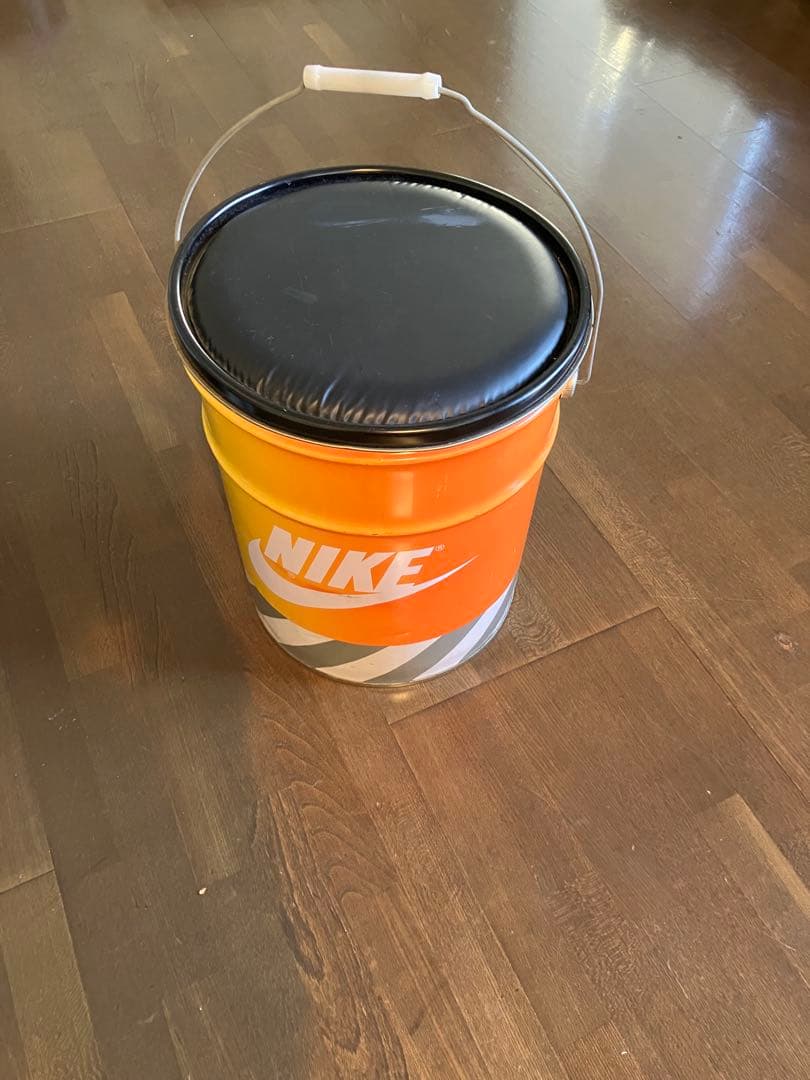激レア　非売品　ナイキNIKE ペール缶　直径30cm 高さ37cm
