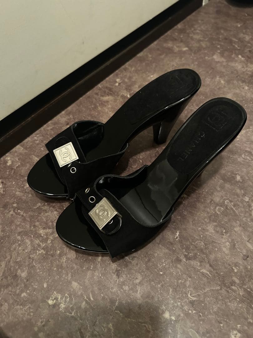 期間限定値下げ　CHANEL ブラック ミュール 高ヒール