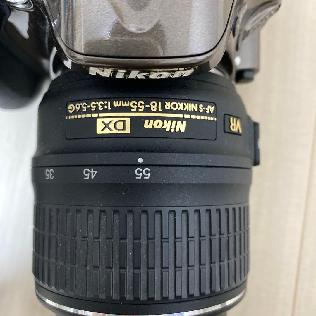 希少ブラウンD5200 デジタル一眼レフカメラ　ニコン