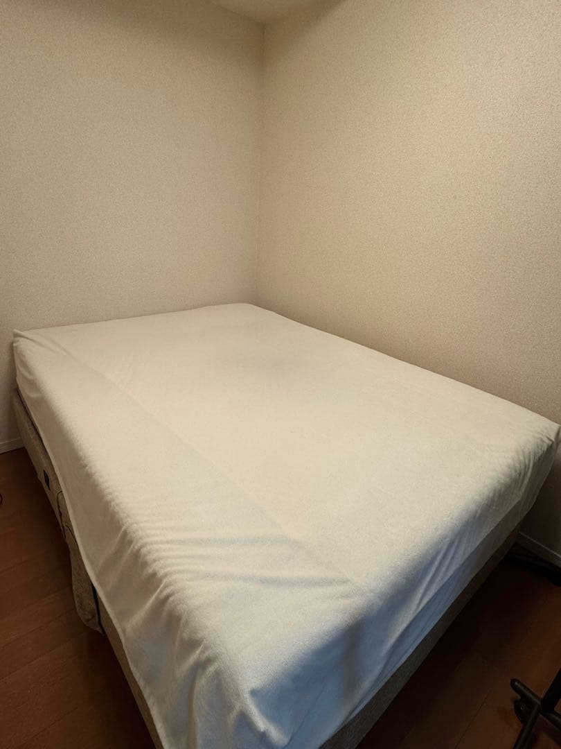 TEMPUR ダブルベッド 電動機能付き ゼロG フレーム付き