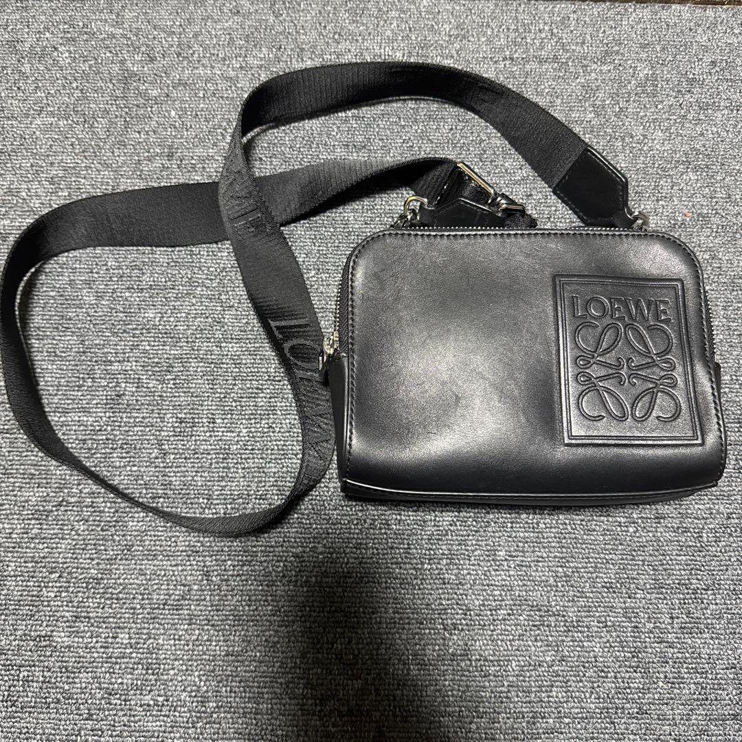 ロエベ　LOEWE ブラック ショルダーバッグクロスボディ カメラバッグ
