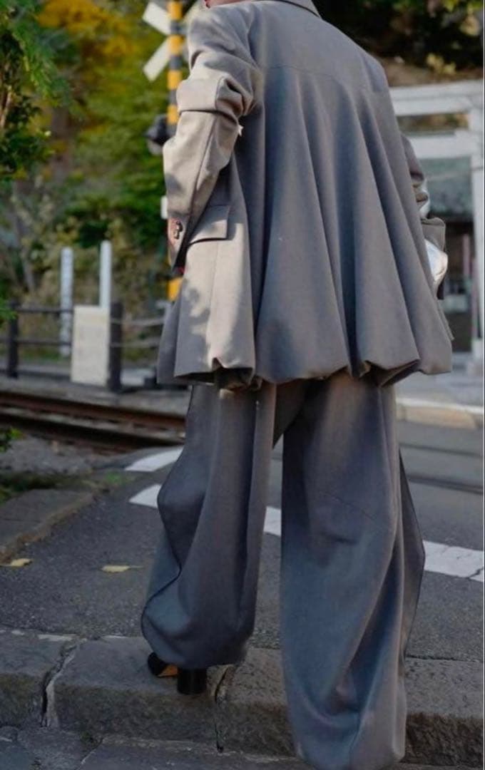 【美品】OMMO ビッグショルダーバルーンジャケット ブラック