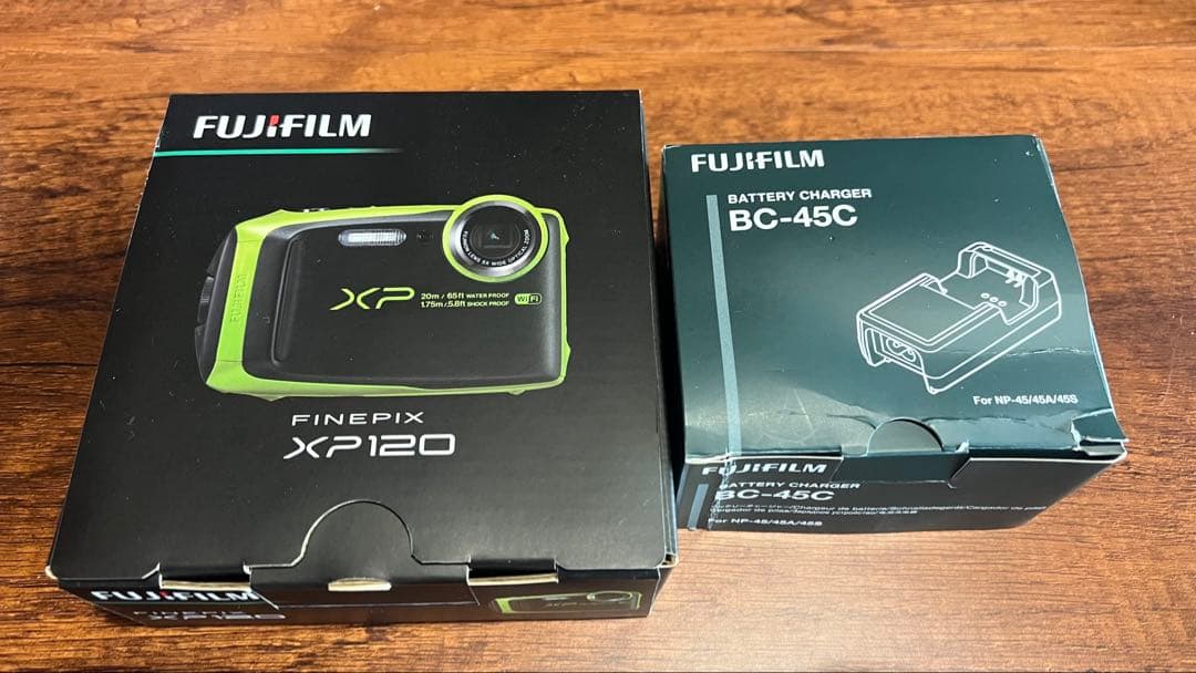 FINEPIX XP120 デジタルカメラとBC-45C充電器セット