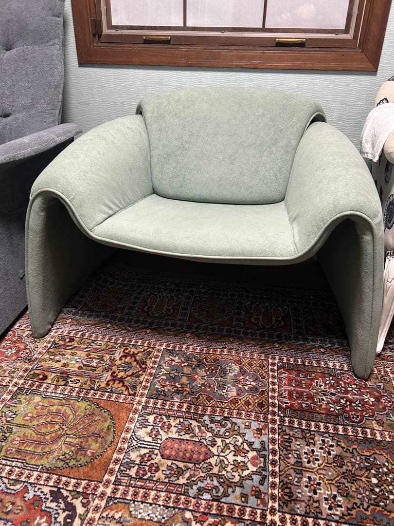 韓国　1人がけソファ　デザイナー家具　モリー